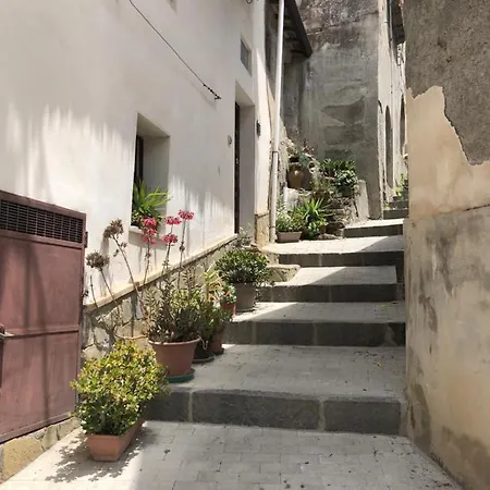 Antico Borgo - A Due Passi Dalle Gole Alcantara *
