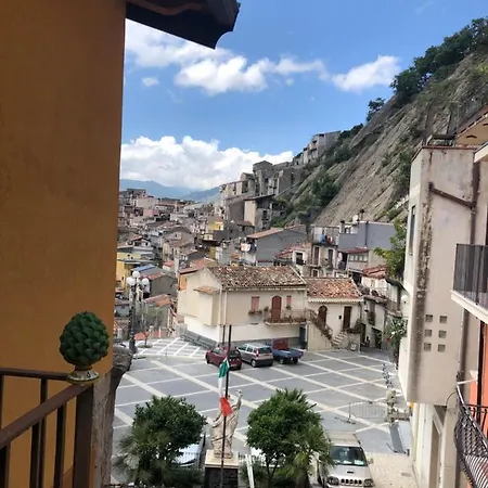 Antico Borgo - A Due Passi Dalle Gole Alcantara Διαμέρισμα Motta Camastra