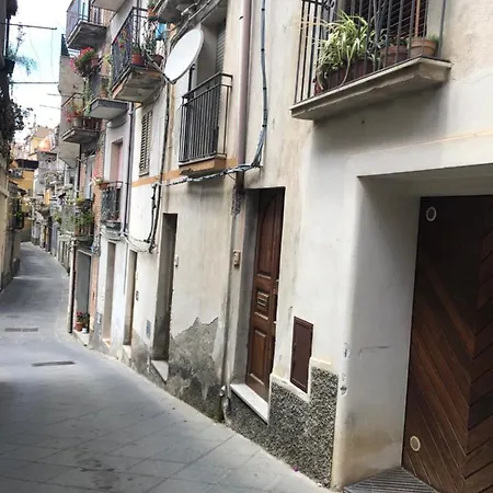 Antico Borgo - A Due Passi Dalle Gole Alcantara *