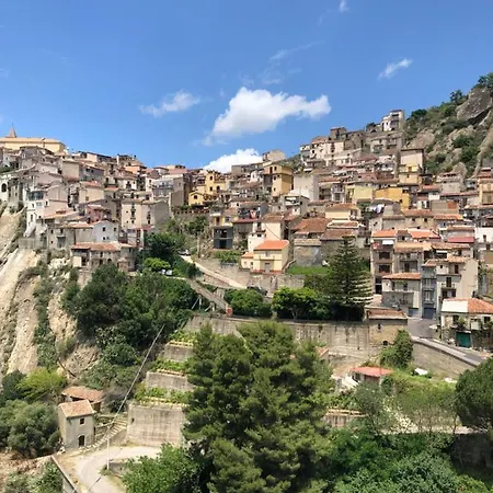 Antico Borgo - A Due Passi Dalle Gole Alcantara