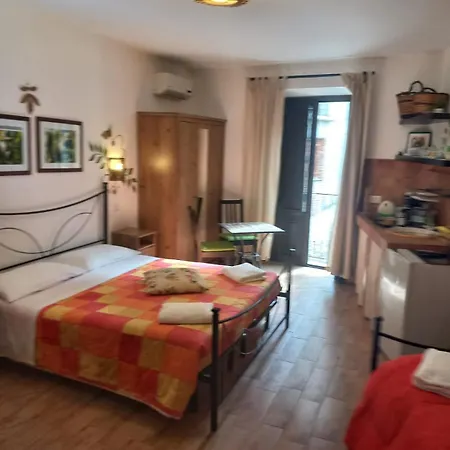 Апартаменты Antico Borgo - A Due Passi Dalle Gole Alcantara Мотта-Камастра