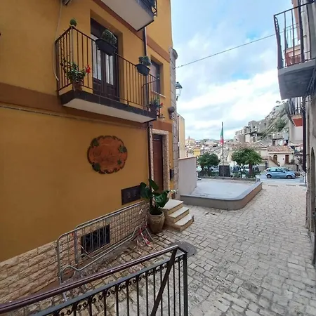 Antico Borgo - A Due Passi Dalle Gole Alcantara Апартаменты